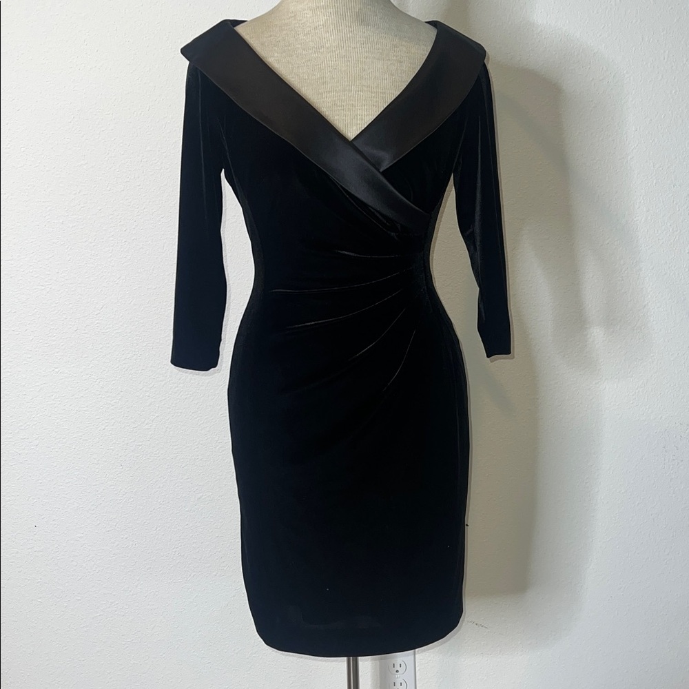 Tahari Velvet Velour Satin Off Shoulder Evening Special Occasion Dress